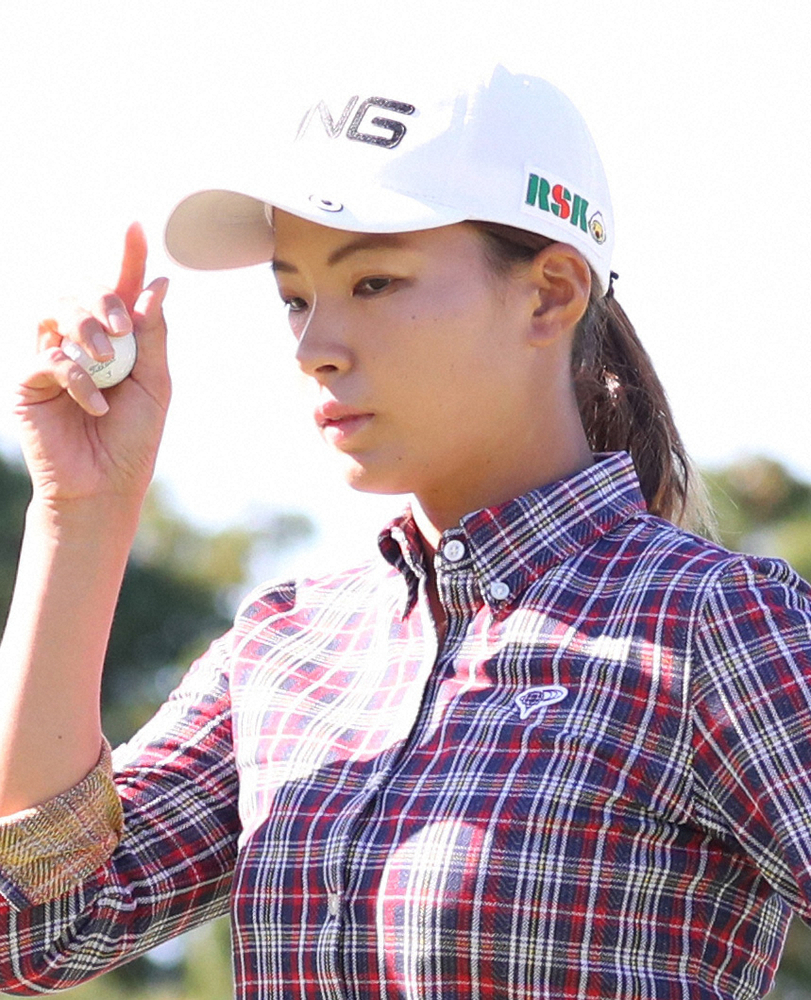 【画像・写真】TOTOジャパンC　注目の最終Rスタート　多くのギャラリーが列