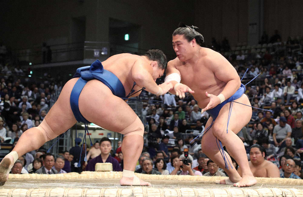 【画像・写真】カド番高安、御嶽海早くも2敗目　平幕若隆景、正代が無傷4連勝トップ守る