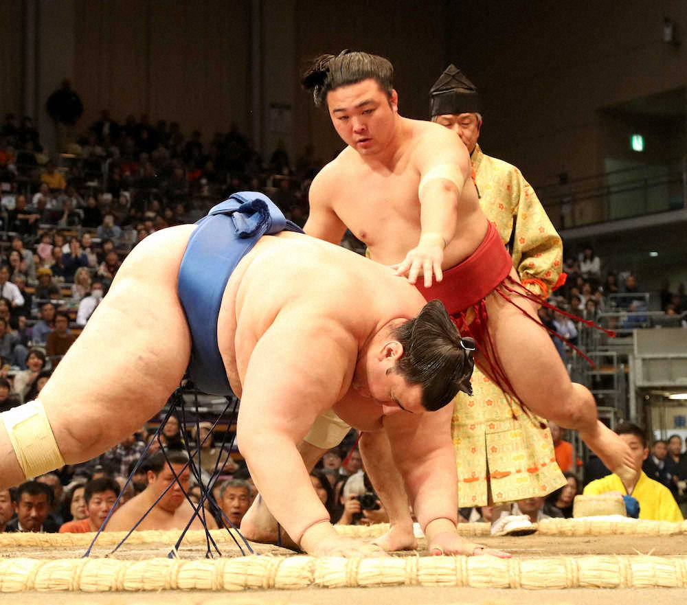 【画像・写真】炎鵬　軽快に“最重量199キロ”碧山撃破　「一番怖かった」パワー勝負回避