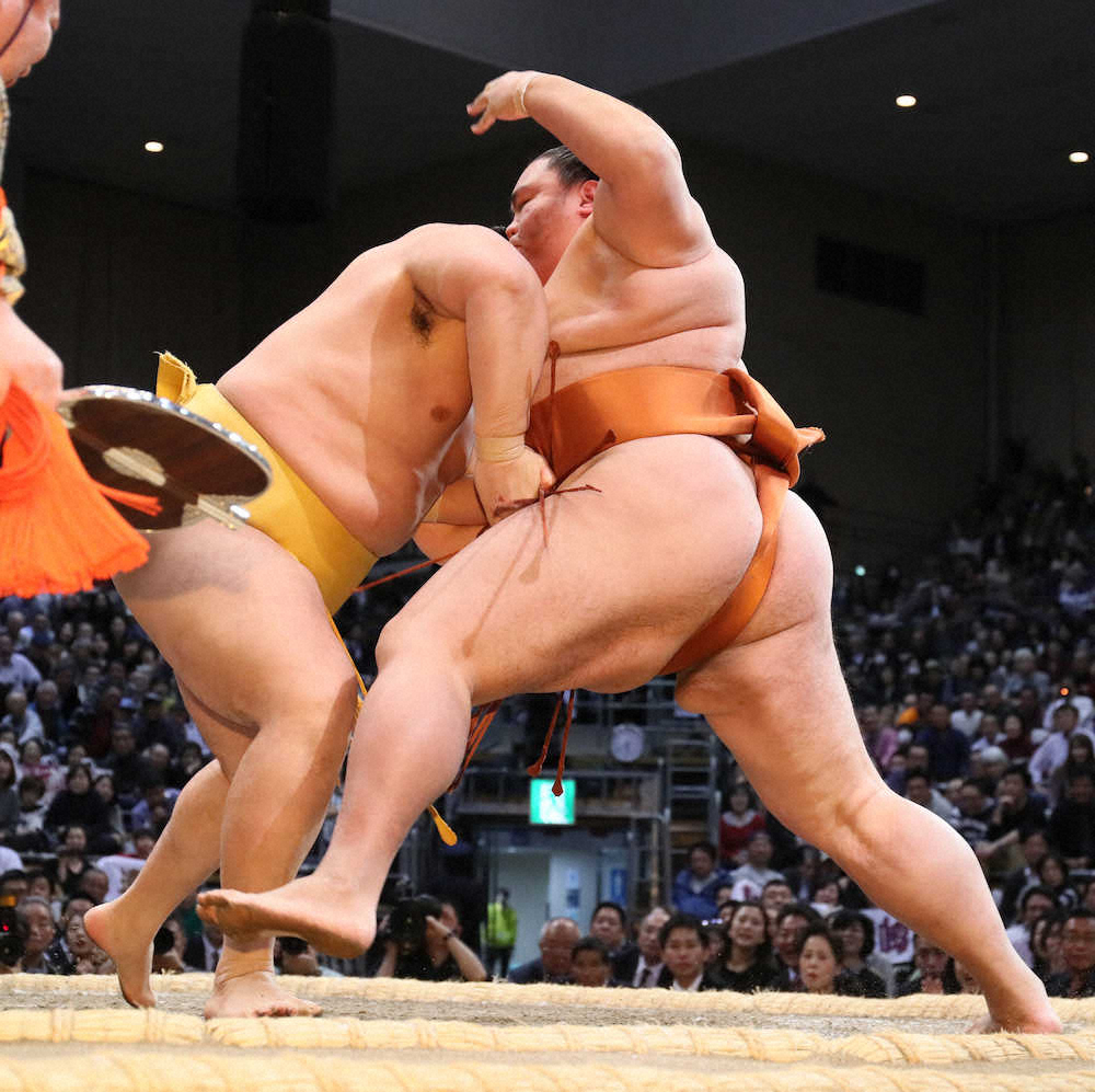 【画像・写真】御嶽海6敗目　2ケタ勝利消え「申し訳ない」　高田川審判部副部長は叱咤「覇気がない」