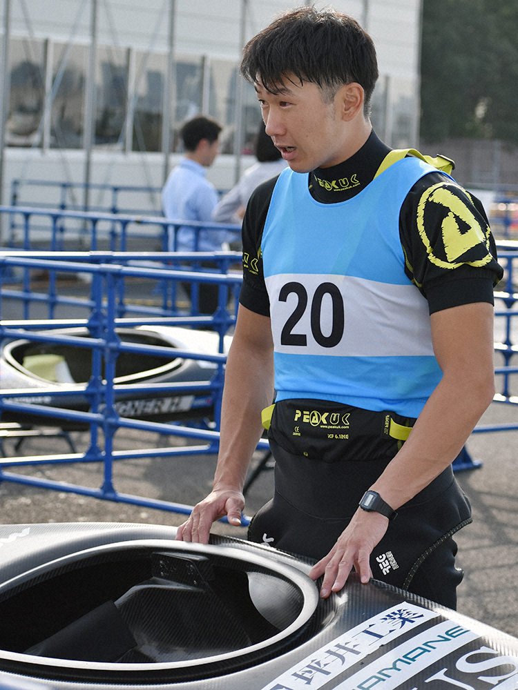 【画像・写真】“激流のF1レーサー”足立和也　国産「ONE TEAM」四輪ノウハウでいざ五輪へ!