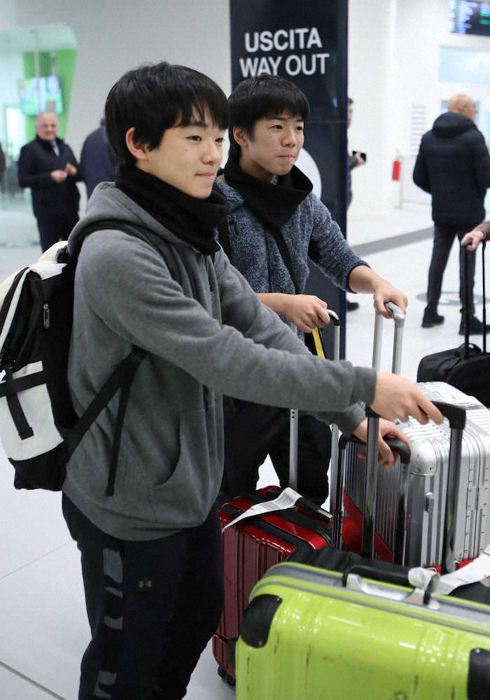 【画像・写真】紀平梨花、万全トリノ入り　ファイナル連覇へ15センチカット「結構いい感じ」