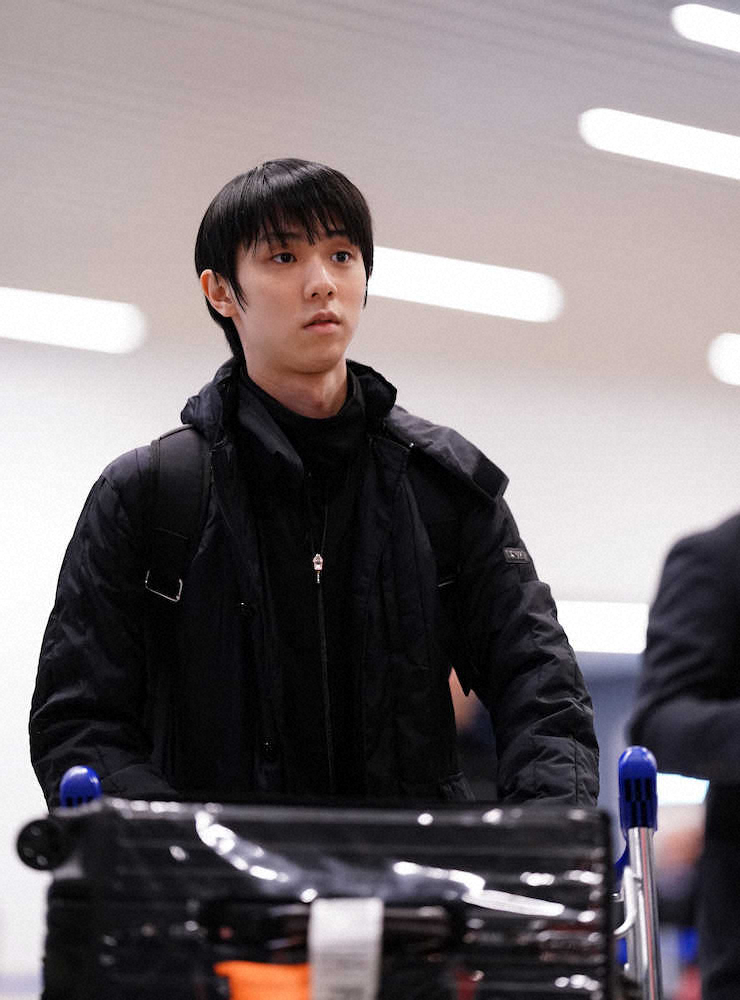 【画像・写真】羽生結弦、決意のトリノ入り　「またオリンピックを獲るような気持ちで」
