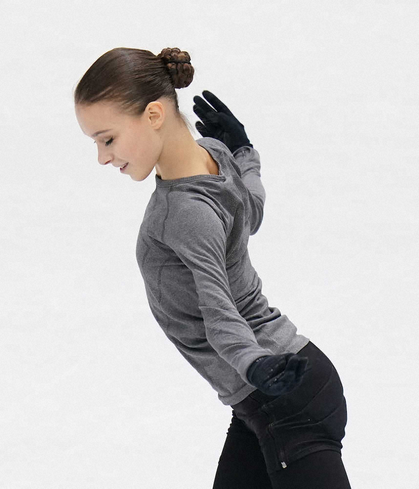 【画像・写真】シェルバコワも4回転フリップ、女子練習は高難度ジャンプ合戦
