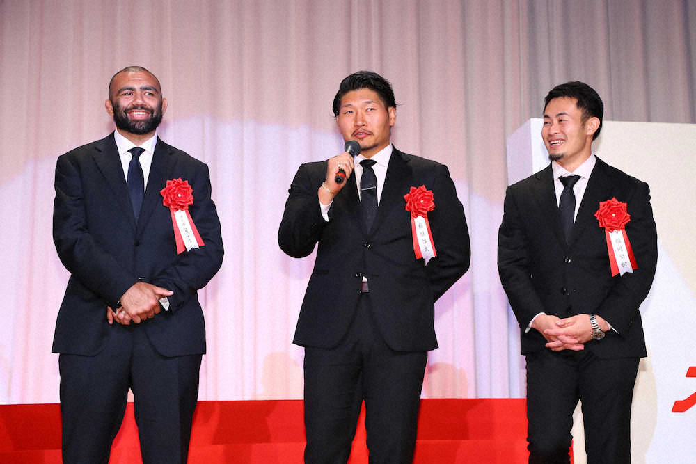 【画像・写真】首相おねだりにも“笑わない男”貫いた！稲垣ドヤ顔に堀江「どうすんすかね…」
