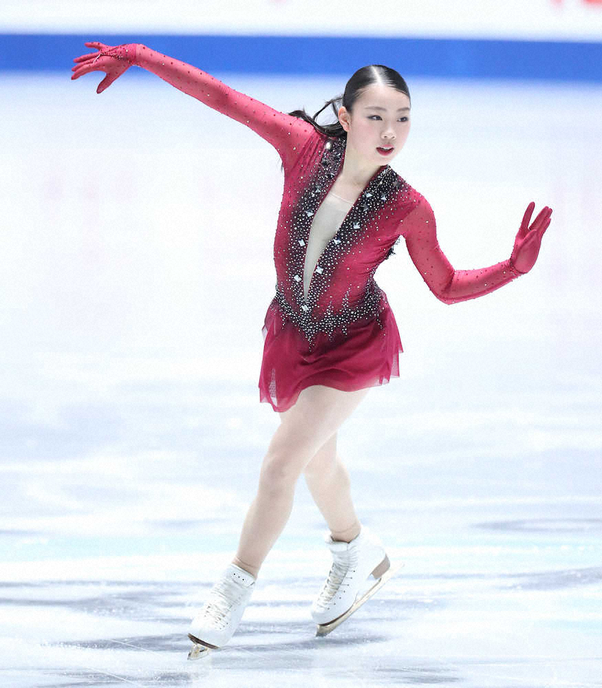 【画像・写真】紀平　初女王へ首位発進！フリーで「4回転挑戦」　宮原2位、昨年女王坂本は3位　全日本女子SP