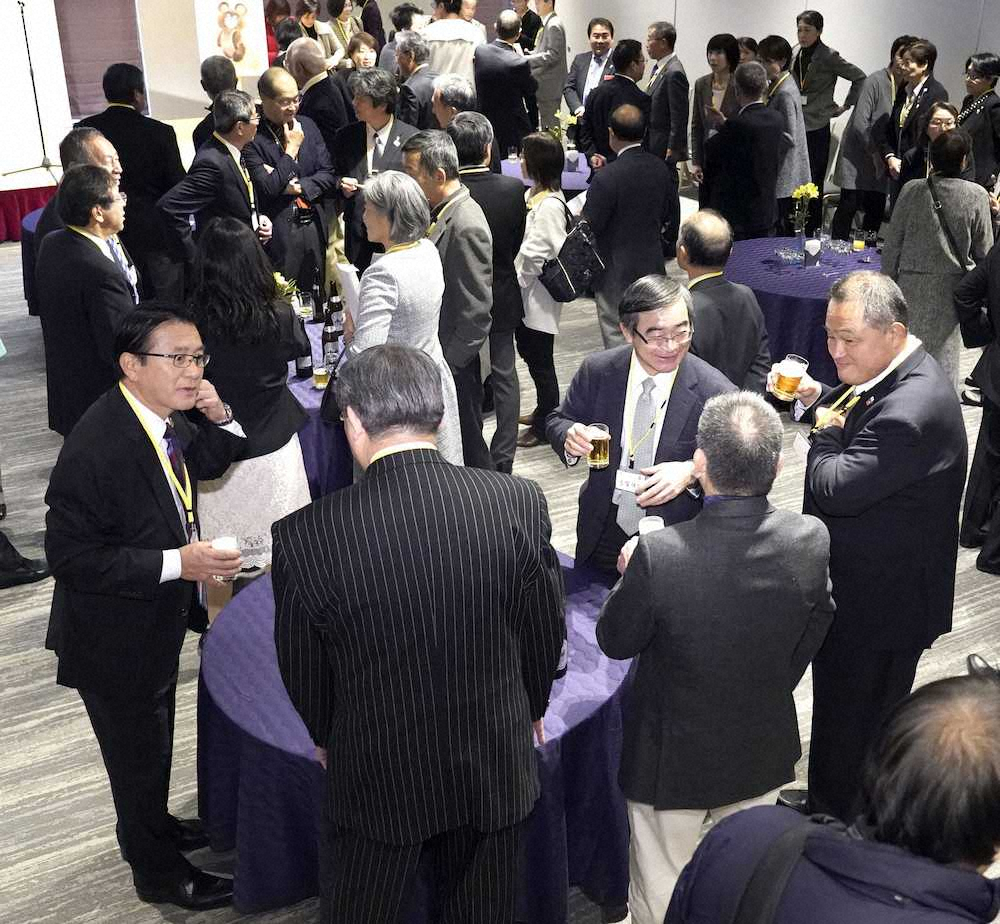 【画像・写真】モスクワ五輪「幻の代表」が集結　山下JOC会長ら82人が姿