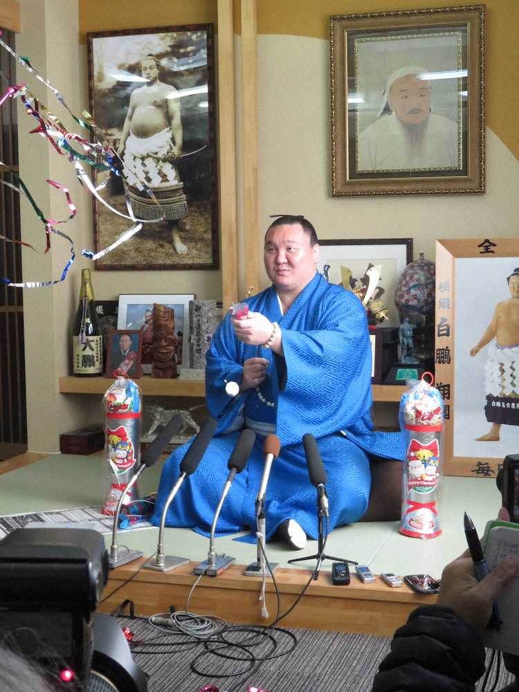 【画像・写真】白鵬　来年は3回優勝を　“若手の壁”に意欲「立ちはだかっていく」