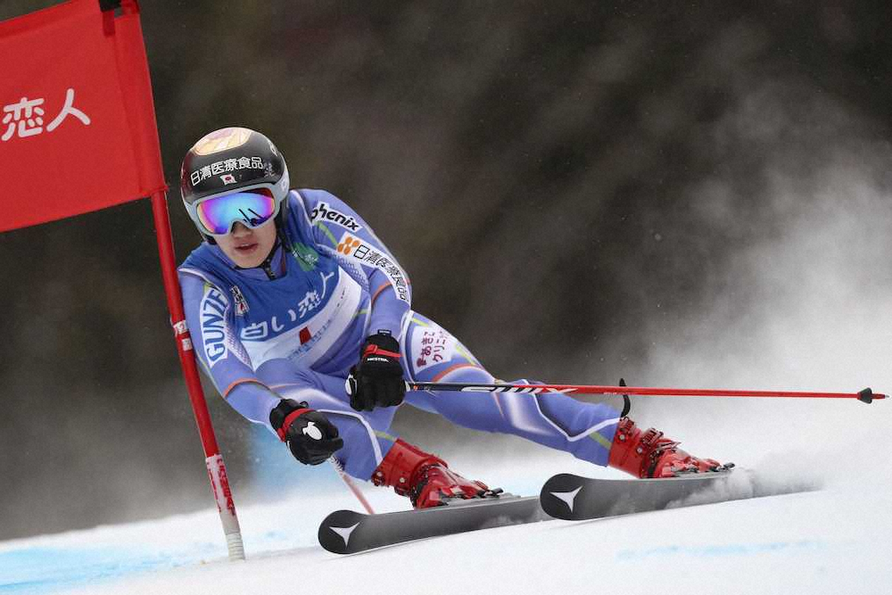 【画像・写真】女子大回転　安藤が連覇　2回とも最速タイムで圧勝