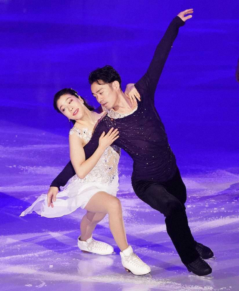 【画像・写真】高橋大輔＆村元哉中　手を取り軽快にアイスダンス初披露　～アイス・エクスプロージョン～