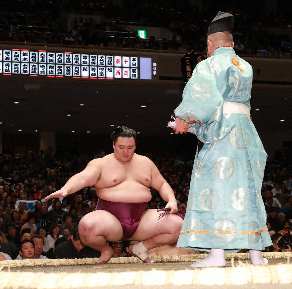 【画像・写真】朝乃山　新関脇1勝！御嶽海との新旧大関候補対決勝利「足がうまく出た」