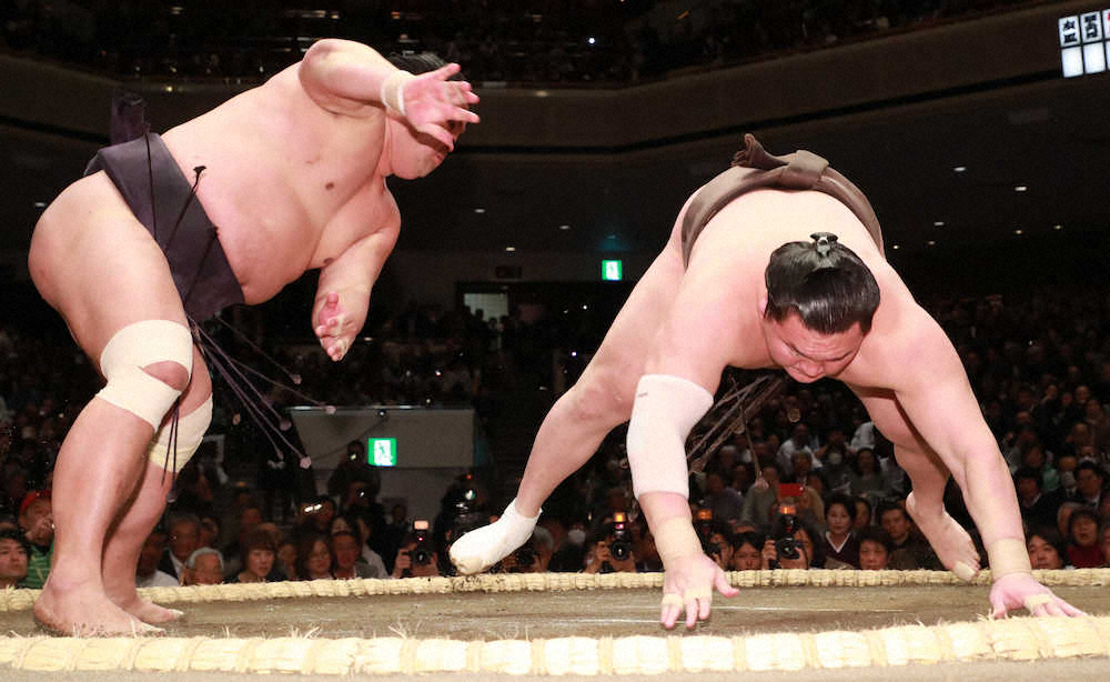 【画像・写真】23年ぶり大波乱!“荒れる初場所”白鵬が、鶴竜が…同日金星配給、両横綱休場危機