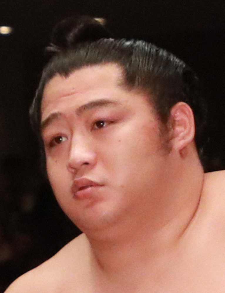 【画像・写真】遠藤　横綱、大関総なめならず　鶴竜は連日の金星配給で3敗目　全勝は北勝富士、正代ら4人