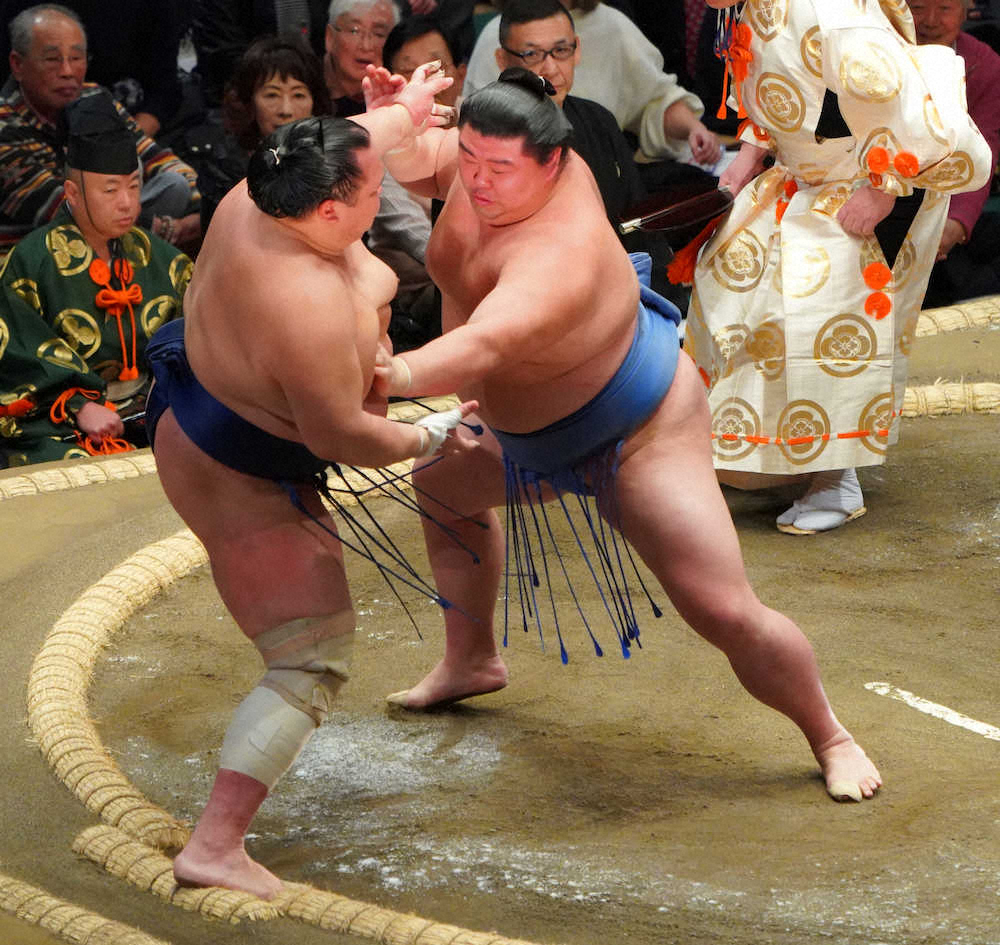 【画像・写真】正代　北勝富士との全勝対決を制し5連勝「凄く足も出た」