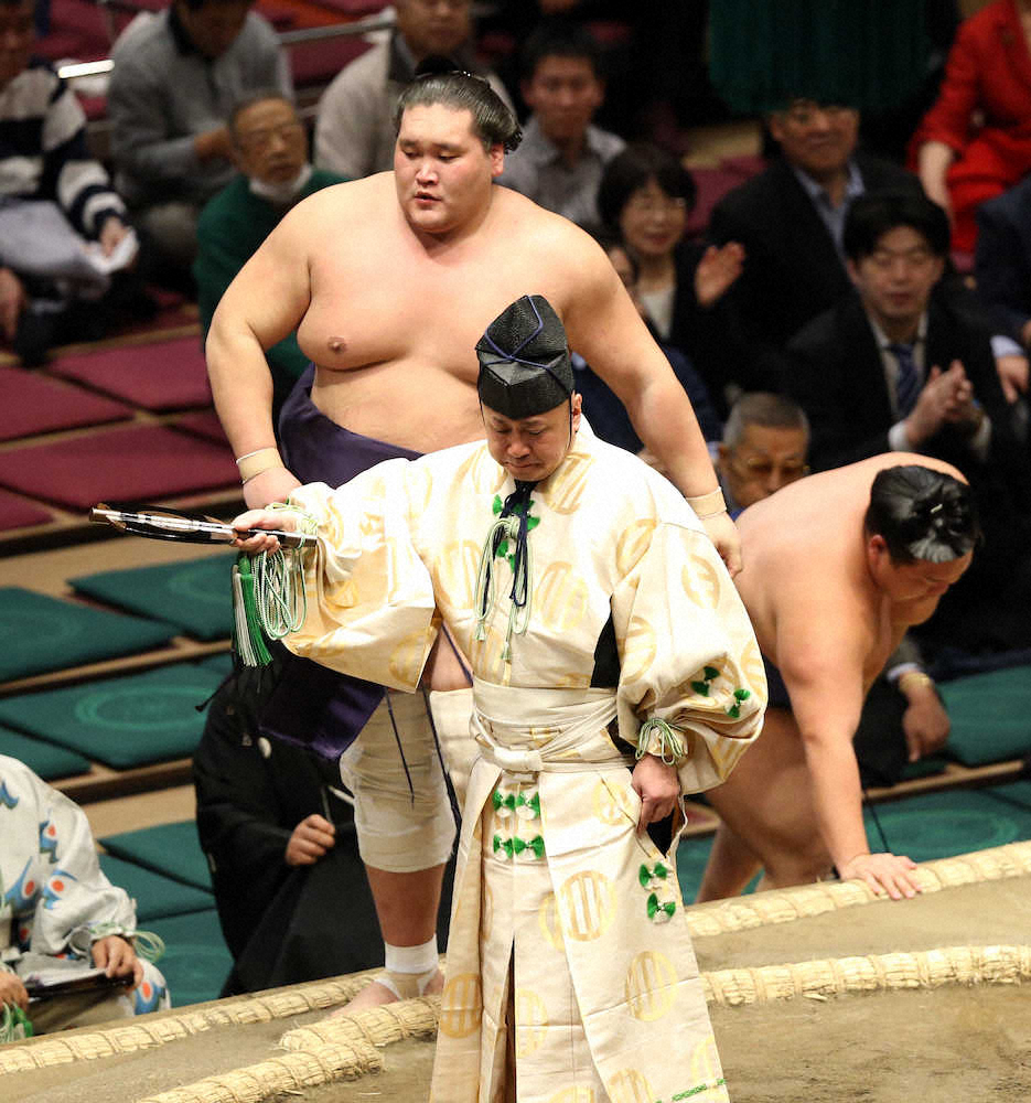 【画像・写真】照ノ富士　後輩・美ノ海下して無傷6連勝　高校時代は「泣きながら“もう一丁”と…」