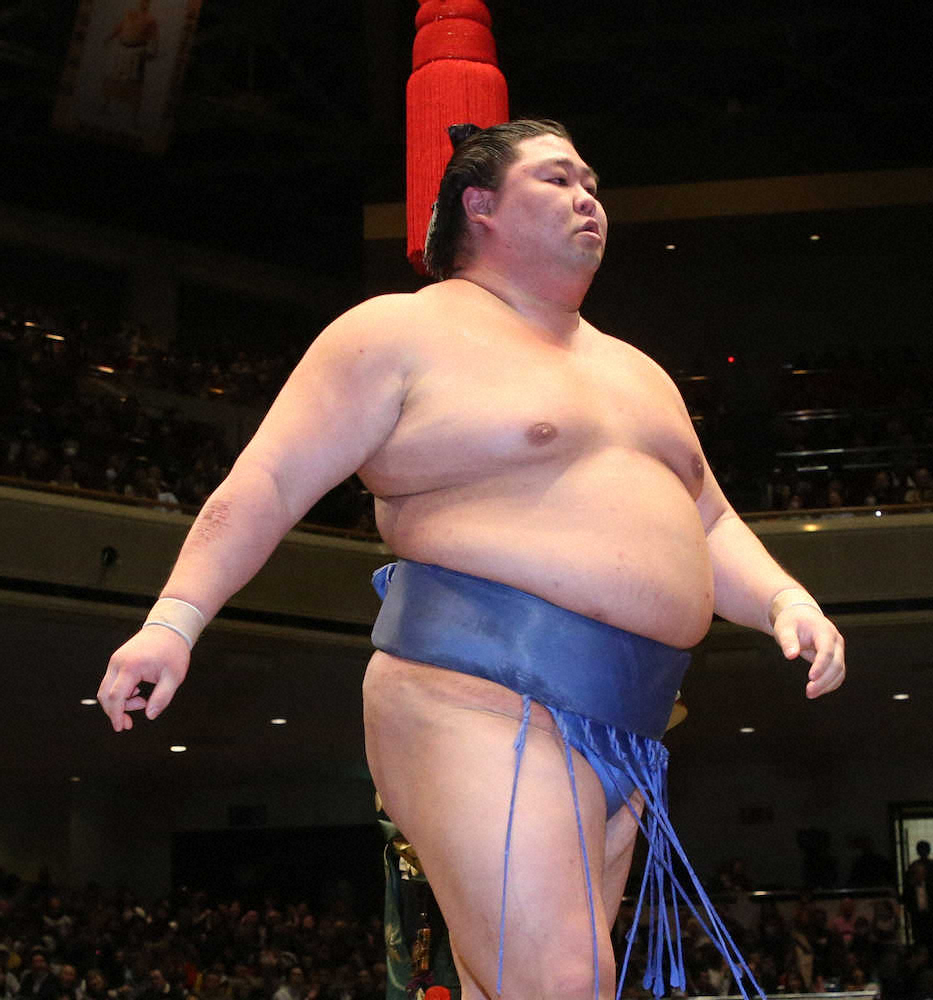 【画像・写真】栃ノ心を寄り切りで破った正代（撮影・西海健太郎）