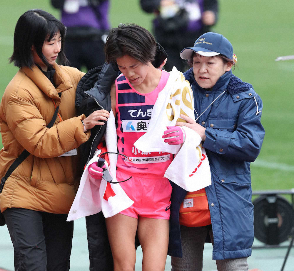 【画像・写真】13位でゴールした小原（撮影・大森　寛明）