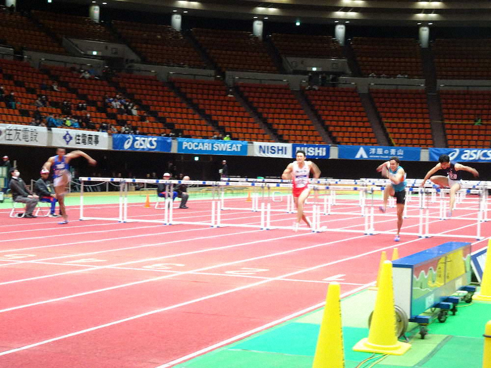 日本室内選手権の男子60メートル障害決勝でフライング失格が4人出て、4人でレースが行われた
