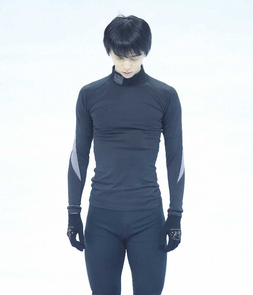 【画像・写真】SP「バラード第1番」の冒頭で静かに目を閉じる羽生結弦（撮影・小海途　良幹）