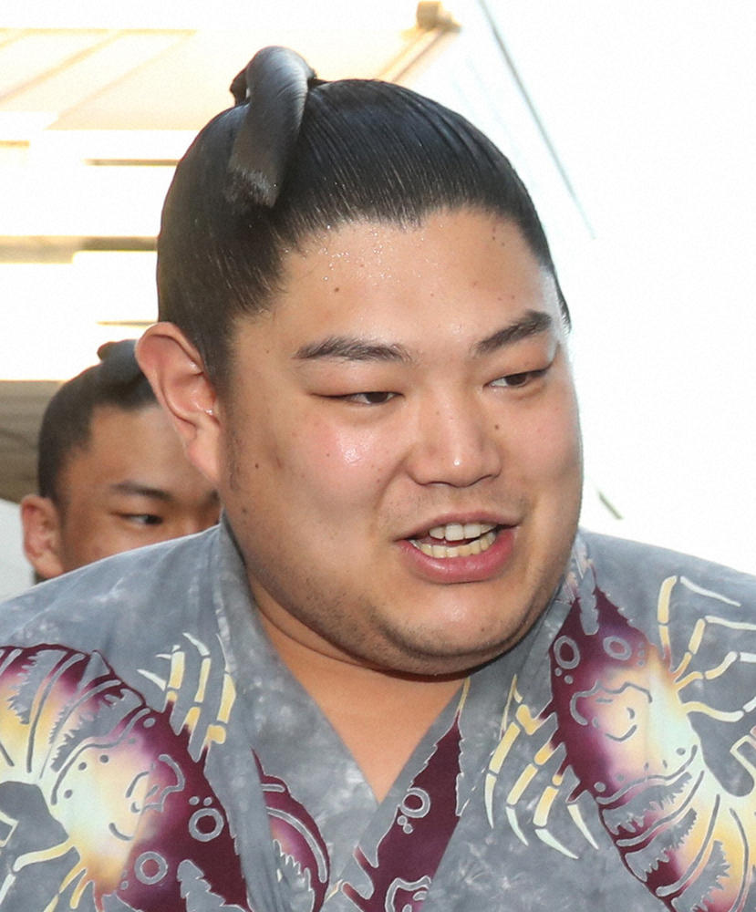 【画像・写真】阿炎　「寝てた」発言で厳重注意　錣山親方と謝罪