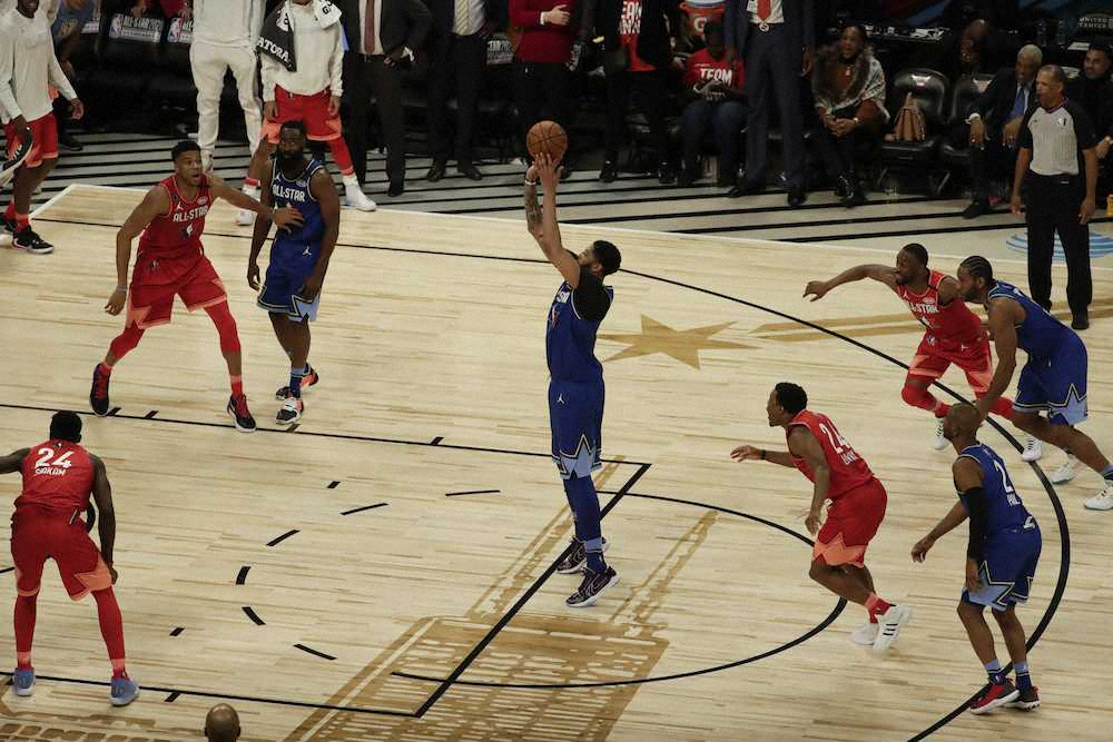 【画像・写真】コービーに捧げる真剣勝負の夢の球宴　第4Qは意地とプライドのガチバトル！