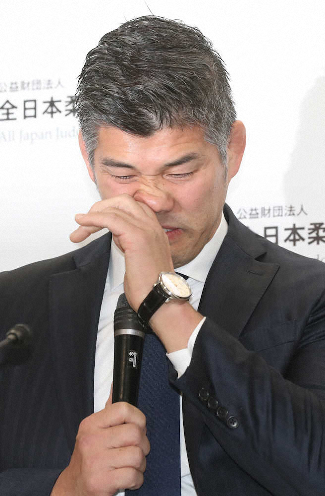 【画像・写真】康生監督、落選選手を思い号泣「彼らの思いもしっかり持った上で戦わないと」