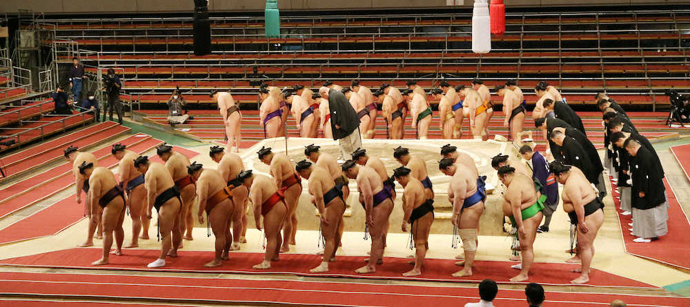 【画像・写真】史上初の無観客場所の初日を終え、八角理事長「相撲は神事。無事終わってほっとしている」
