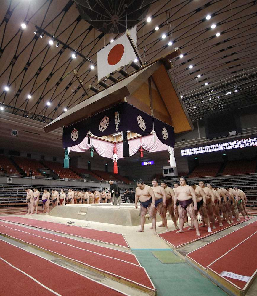 【画像・写真】大相撲春場所、史上初の無観客開催　鶴竜、土俵入り披露も掛け声なく「間違っているかと」