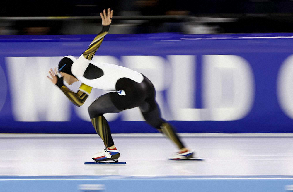 【画像・写真】男子500メートル　優勝した新浜立也（AP）