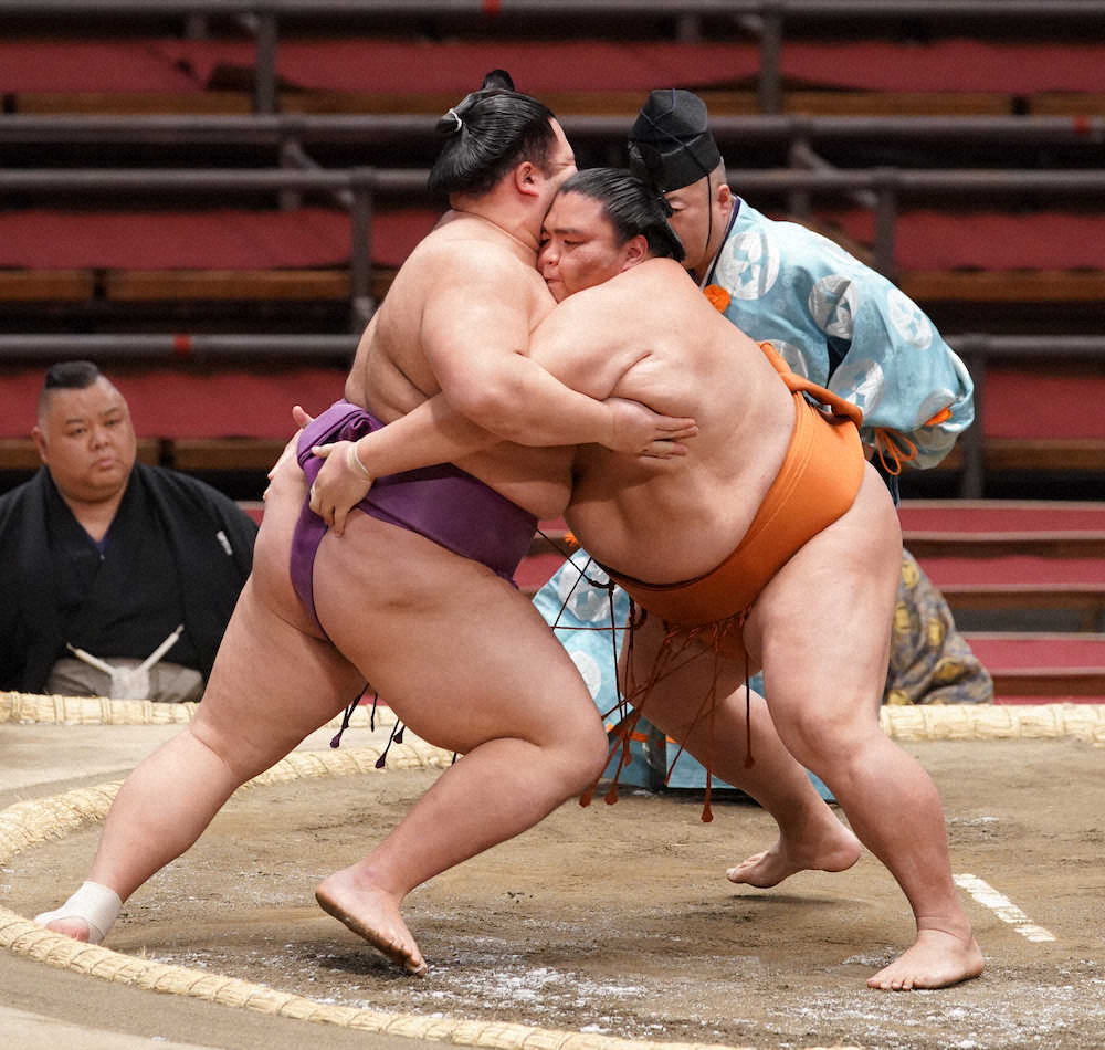 【画像・写真】大関獲りの朝乃山、御嶽海との全勝対決に敗れる　徳勝龍は鶴竜下し初白星