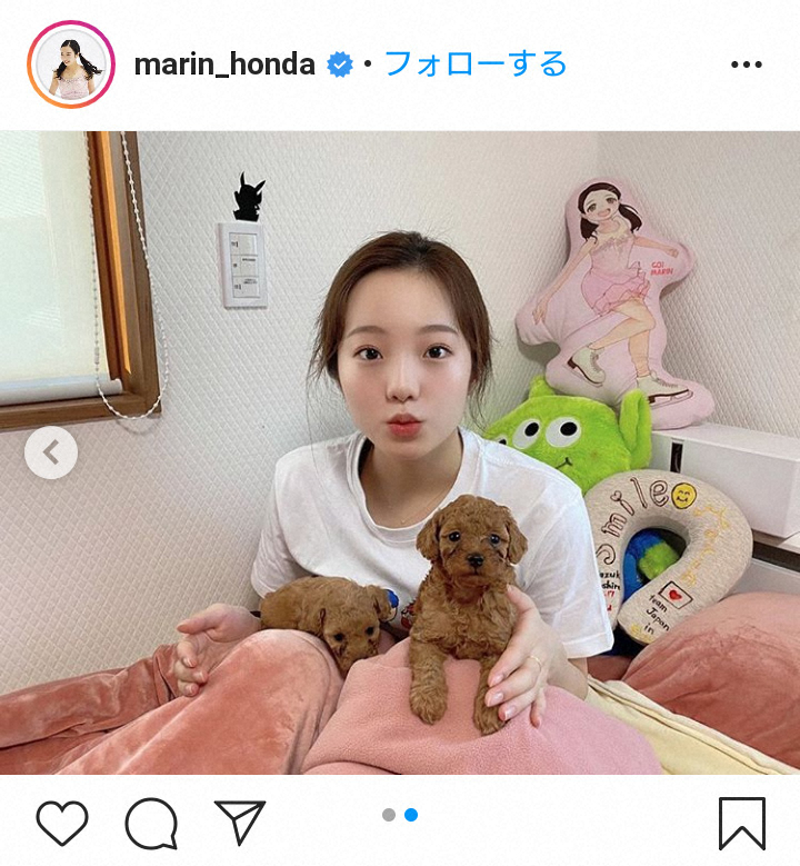 【画像・写真】本田真凜　ベッドで子犬抱く姿公開に「子犬も真凜ちゃんもかわいすぎる」「癒されます」