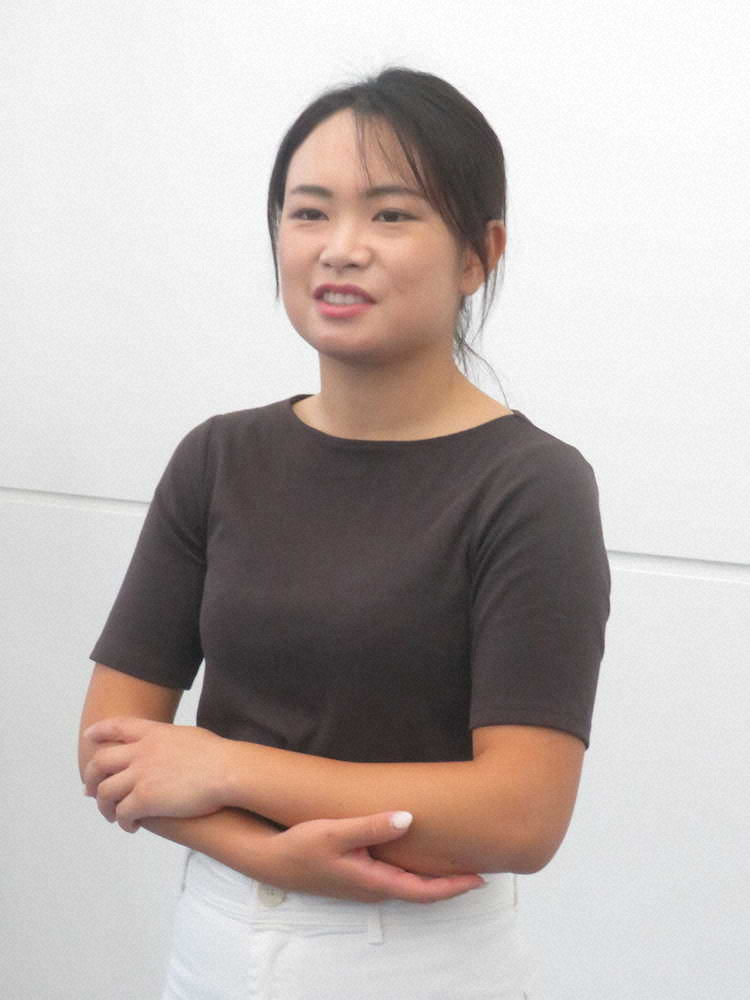 【画像・写真】渡米前に取材を受ける河本結