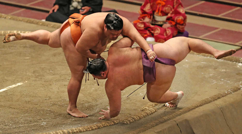 【画像・写真】【玉ノ井親方　視点】V争い一歩後退の朝乃山　右手一本で安易に攻め急ぎすぎた