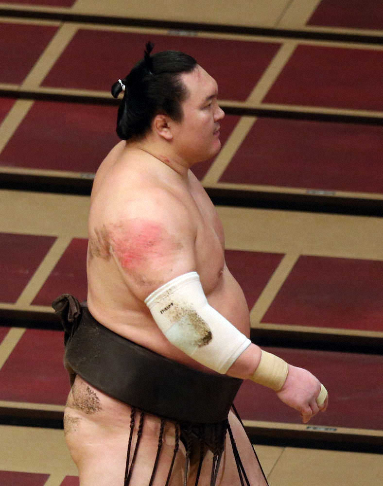 【画像・写真】2場所連続優勝に暗雲　白鵬連敗、右膝負傷で休場も　当日朝判断
