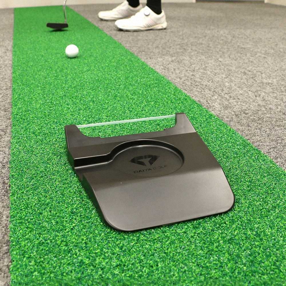 【画像・写真】真っすぐ打てるとボールが戻ってくるリターン式パター練習器が登場