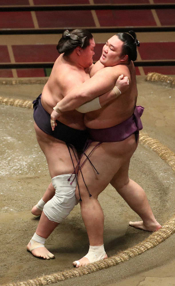 【画像・写真】【玉ノ井親方　視点】勝敗を分けた上手の位置　復調した照ノ富士　工夫が足りなかった朝乃山