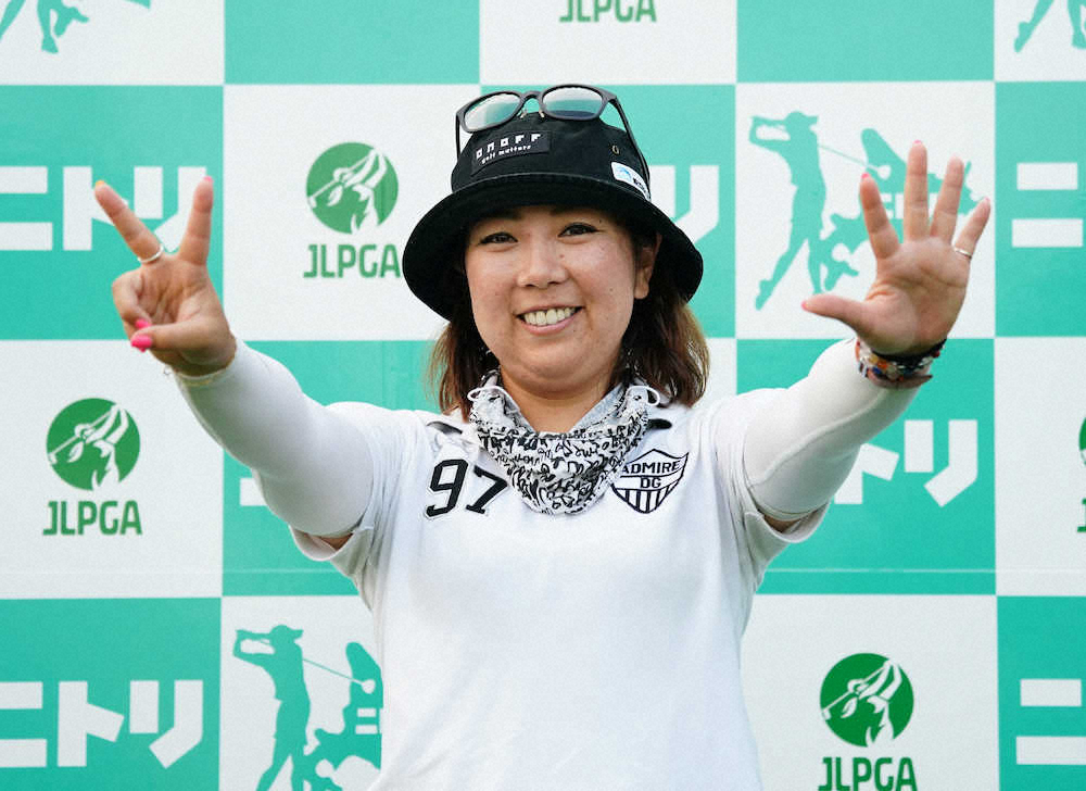 【画像・写真】大城“覆面”首位発進　8バーディー快進撃「メチャクチャ入りました！」