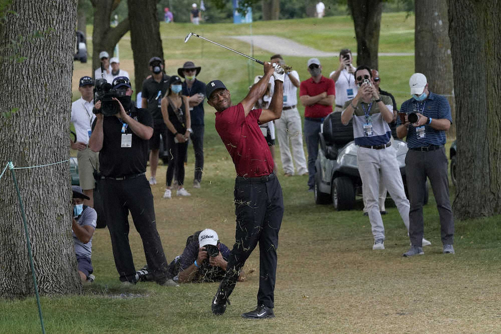 【画像・写真】ウッズ　51位で終戦「思ったショットが打てなかった」