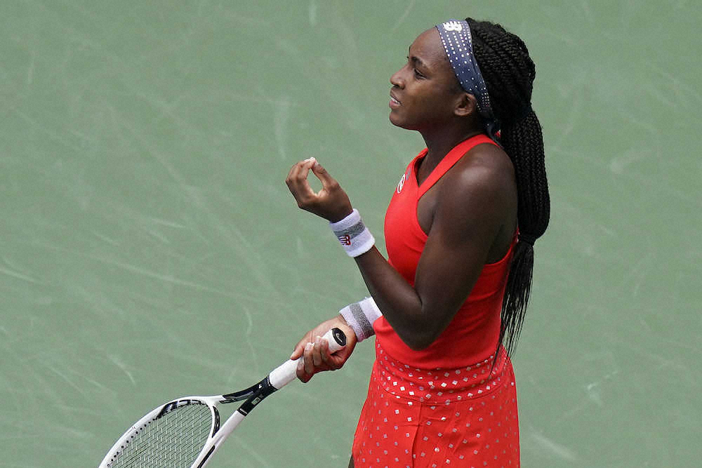 【画像・写真】大坂のライバルがいきなり敗退　16歳のガウフが30歳のセバストワにフルセットで敗れる