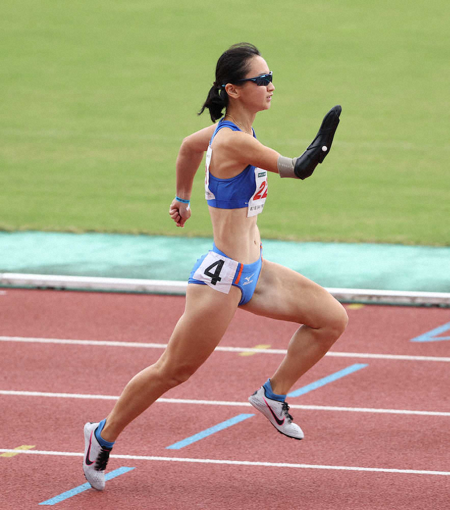 女子100メートル（上肢障がいT47）で日本新をマークした重本沙絵（撮影・小海途　良幹）