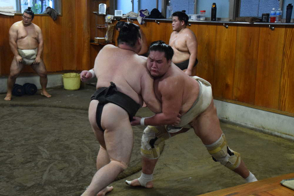 【画像・写真】照ノ富士　2場所連続Vへ意欲「どれだけ動ける筋肉にするかを意識している」
