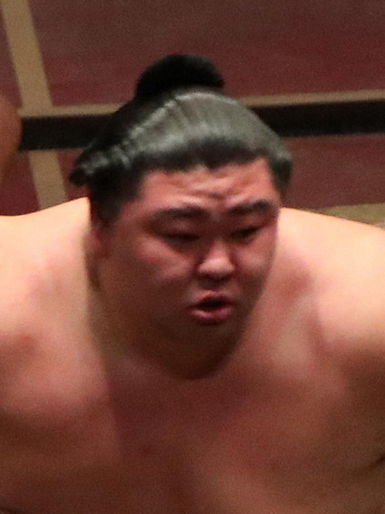 【画像・写真】正代が2敗対決制し11勝目　翔猿も2敗死守で優勝争いトップは2人