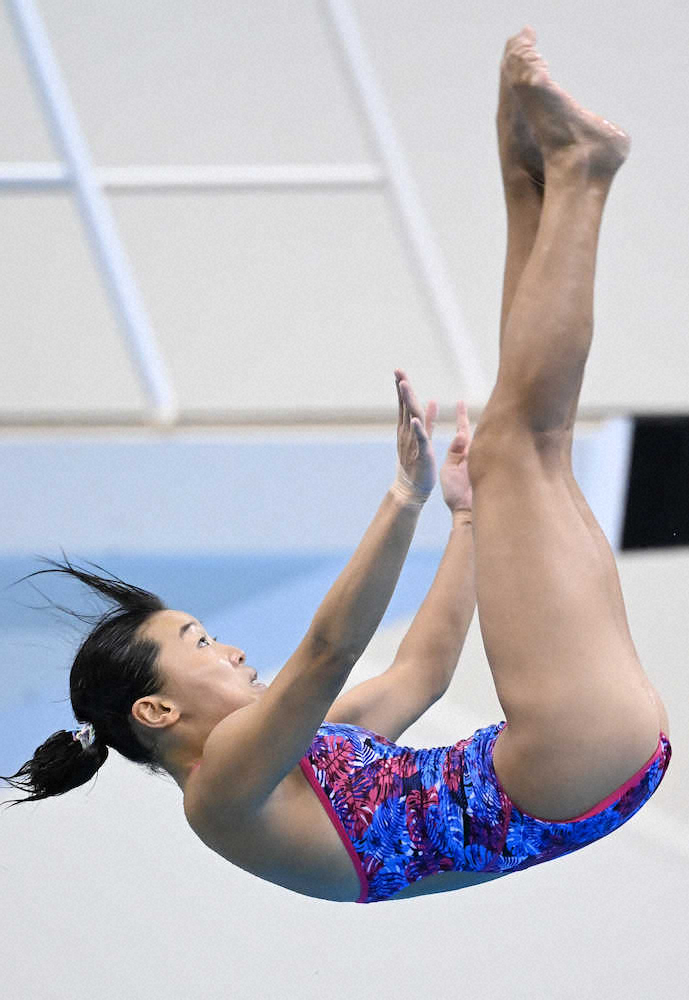 ＜飛び込み日本選手権＞女子3メートル板飛び込み決勝で1位になった三上紗也可の3回目の演技