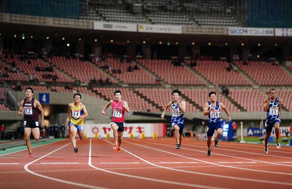 男子100メートル決勝、力走する（左から）飯塚翔太、竹田一平、桐生祥秀、多田修平、小池祐貴、ケンブリッジ飛鳥