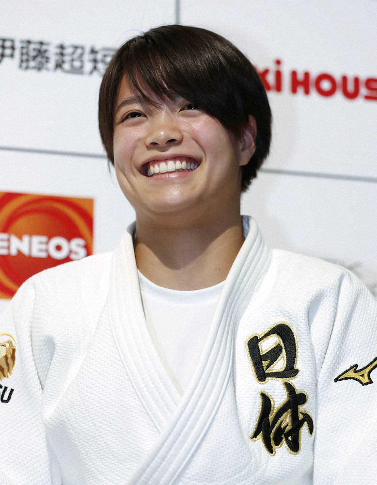 柔道のオンライン教室後、笑顔で取材に応じる東京五輪女子52キロ級代表の阿部詩