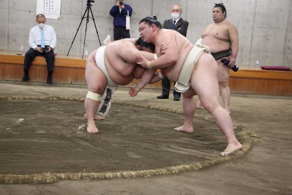 【画像・写真】貴景勝　正代と3日連続で三番稽古「お互い高め合えれば」