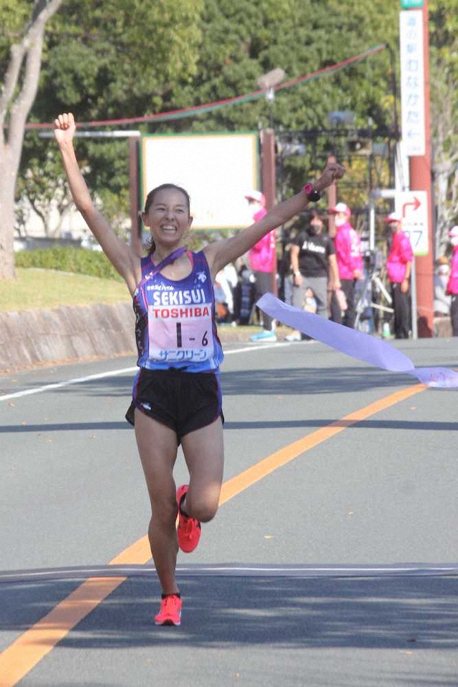 【画像・写真】積水化学2連覇　新谷仁美が圧巻の区間新、無観客には「きついものがあった」