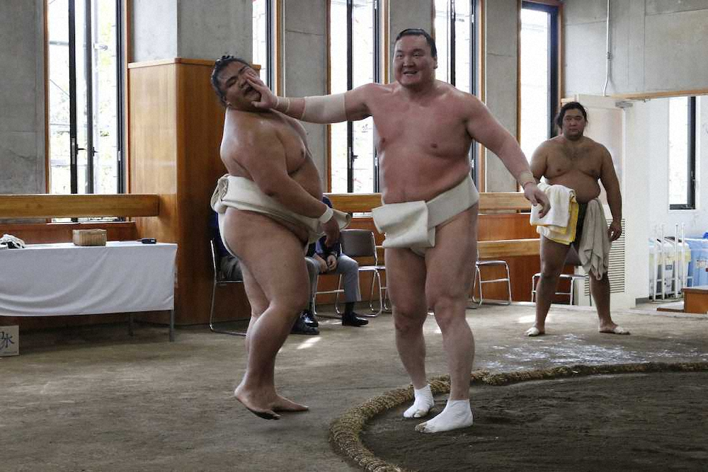 【画像・写真】白鵬「気分がいいね」御嶽海を圧倒22勝1敗！関取と3カ月ぶり実戦稽古再開