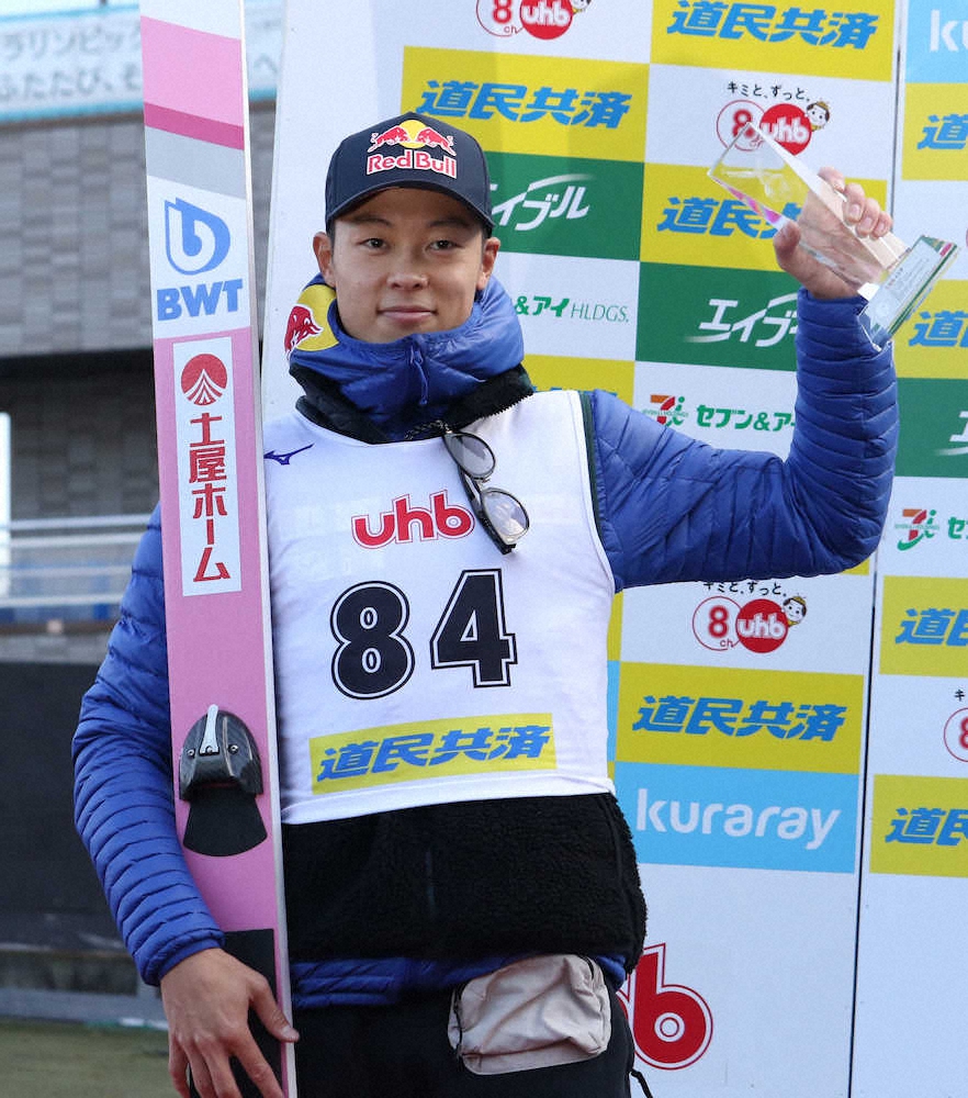 【画像・写真】陵侑　今季初V　昨年敗れた兄・潤志郎に「倍返しできたんじゃないですかね」