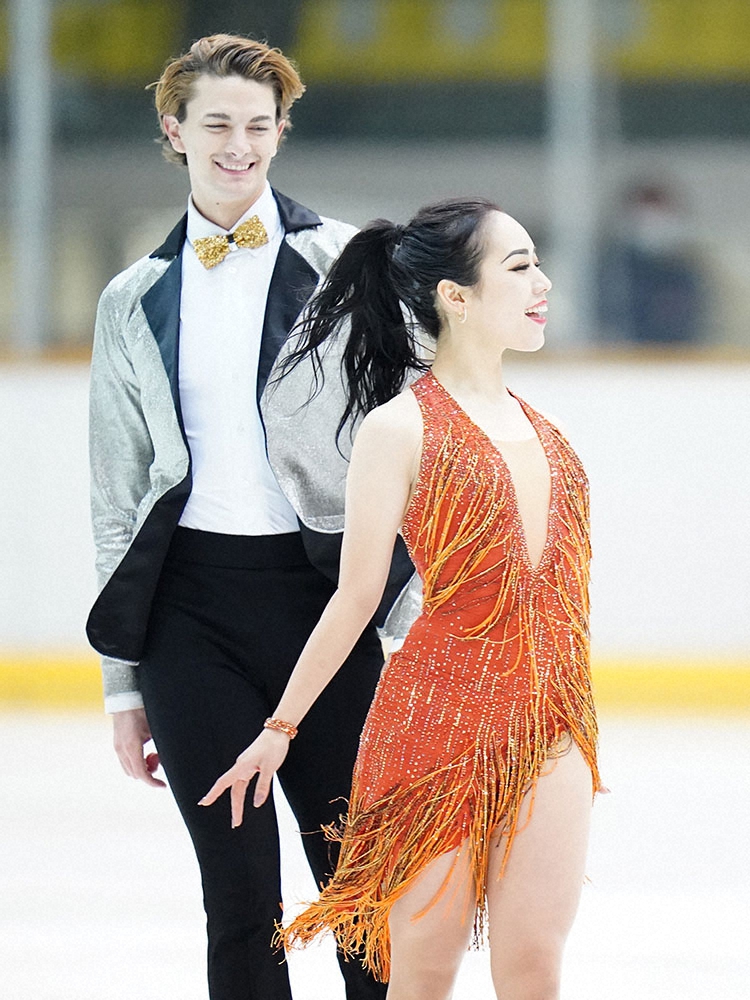 【画像・写真】笑顔を見せる小松原美里とティム・コレト（撮影・小海途　良幹）